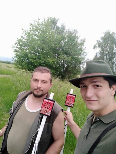 Výstavba zradidel plašících zvěř ze sekané louky